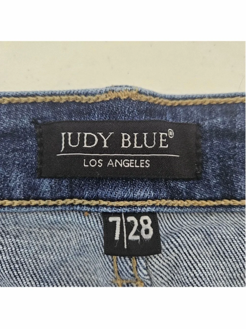 Judy Blue Boyfriend Fit Blue Jeans Size 7/28 stretchy - Picture 4 of 7